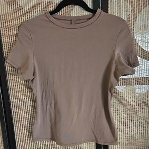 SKIMS Classic Brown Short Sleeve Tee